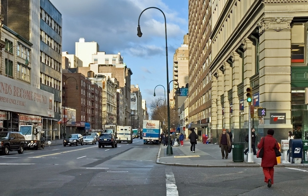 NYC_14th_Street_looking_west_12_2005.jpg.webp