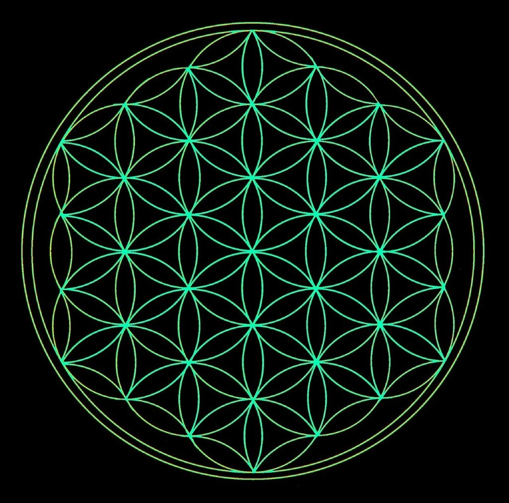 flower-of-life-1079752_1280.jpg.webp