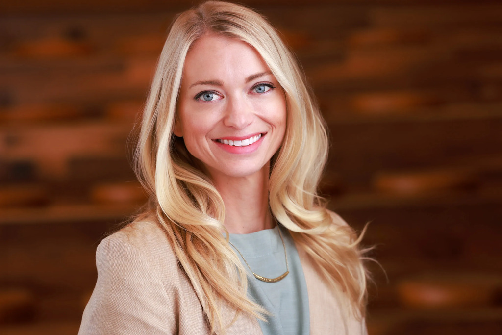 Amanda-Hi-Res-2.jpg